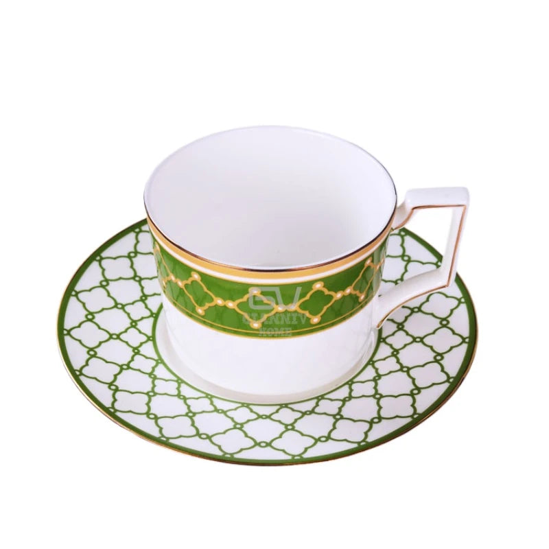 European Bone China Coffee Cup with Plate English Afternoon Tea Coffee Cup Ceramic Gold-plated Coffee Cup Kitchen Acceesories